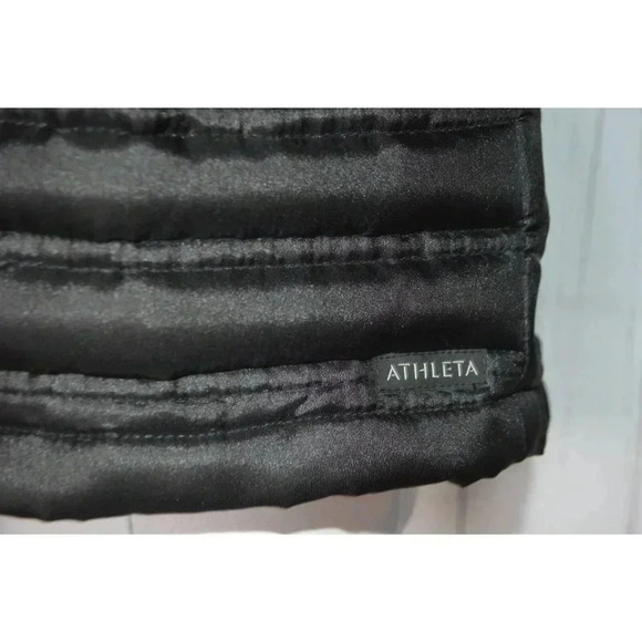 ATHLETA Black Quilted Zip Up Puffer Light Weight Jacket Size Small - Picture 3 of 7